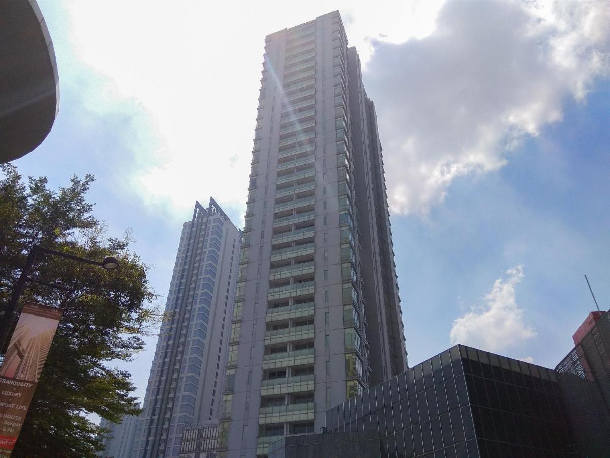 Apartemen Exclusive 2br Empyreal The Epicentrum Kuningan By Travelio *